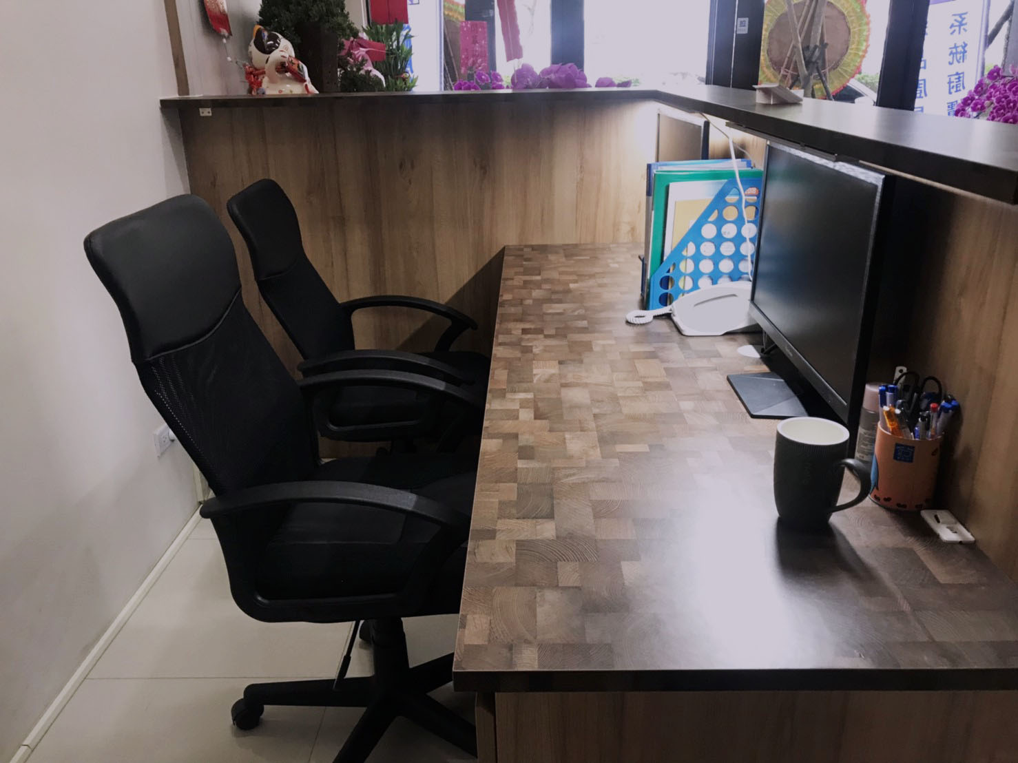 展示書櫃及書桌