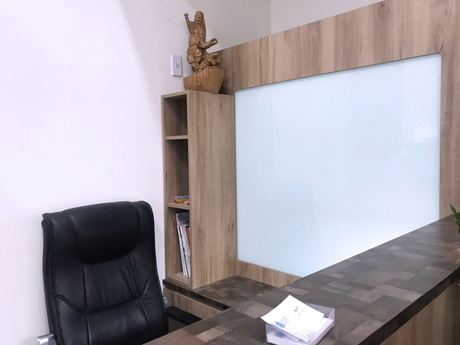 展示書櫃及書桌