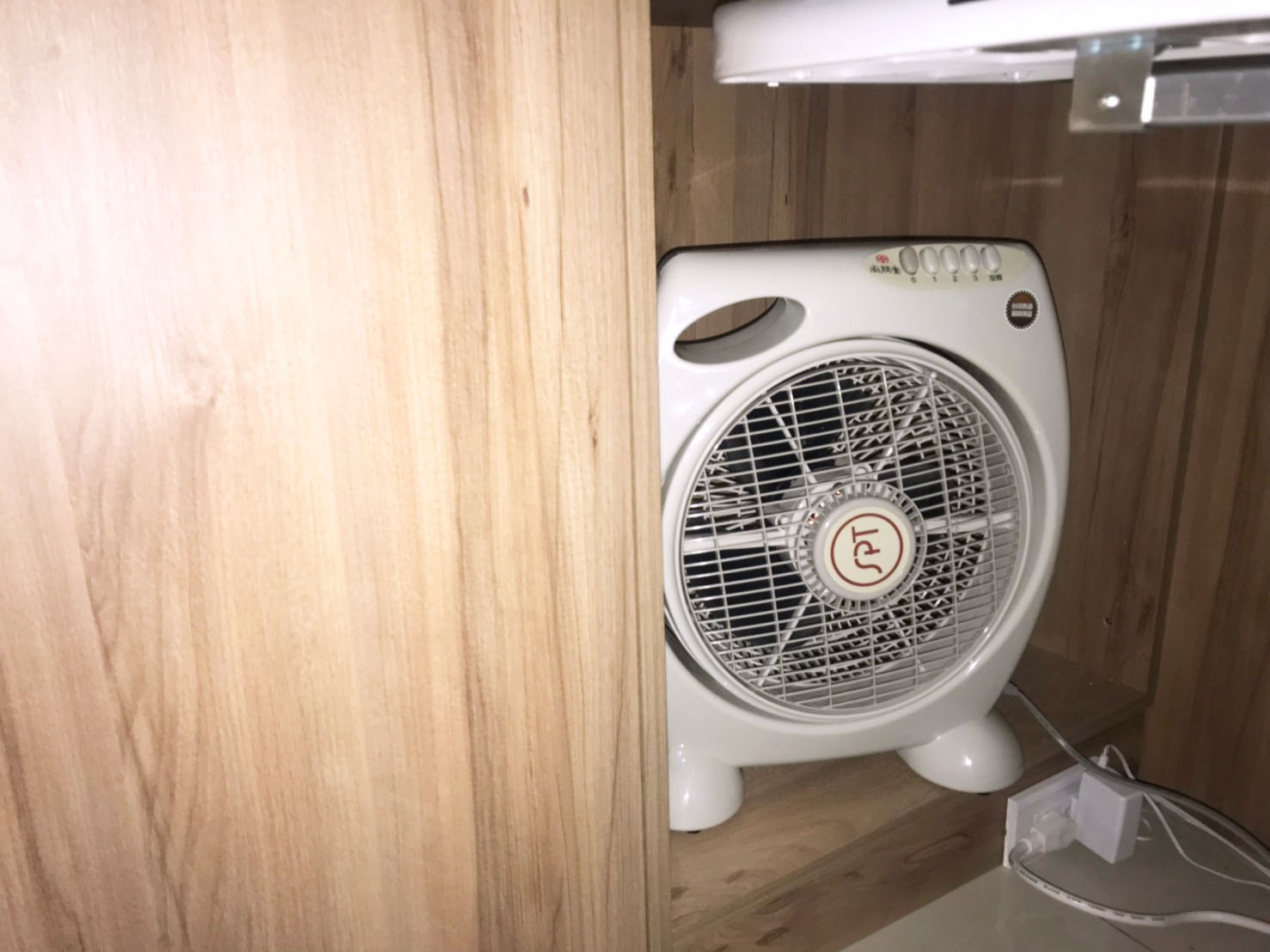 展示書櫃及書桌