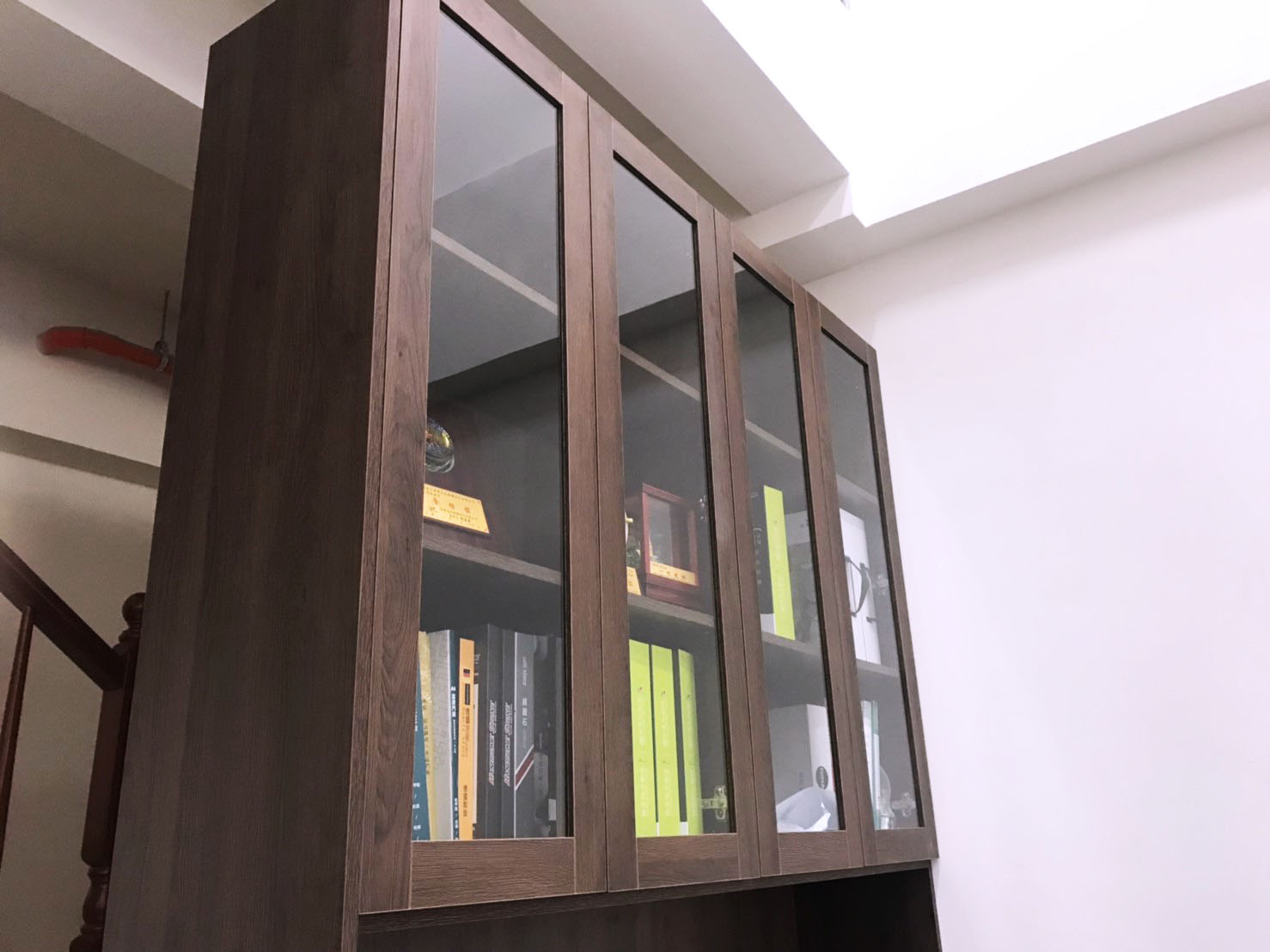 展示書櫃及書桌