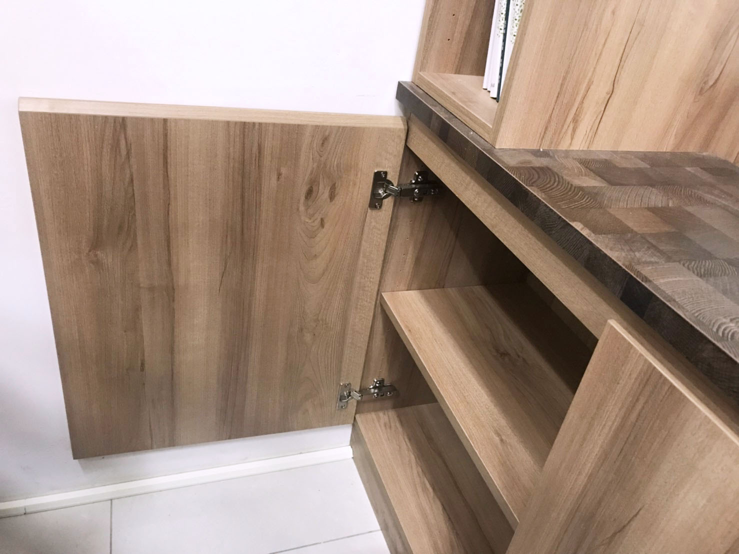 展示書櫃及書桌